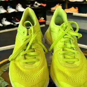 LULULEMON CHARGE FEEL SNEAKERS 8 1/2